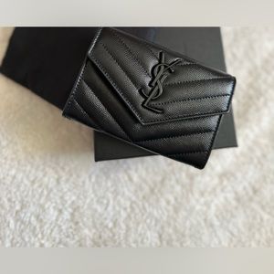 YVES Saint Laurent CASSANDRE MATELASSÉ SMALL ENVELOPE WALLET
